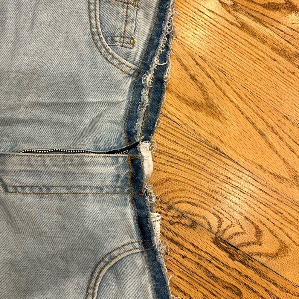 Lace up detail zara denim shorts with cut off waist.
